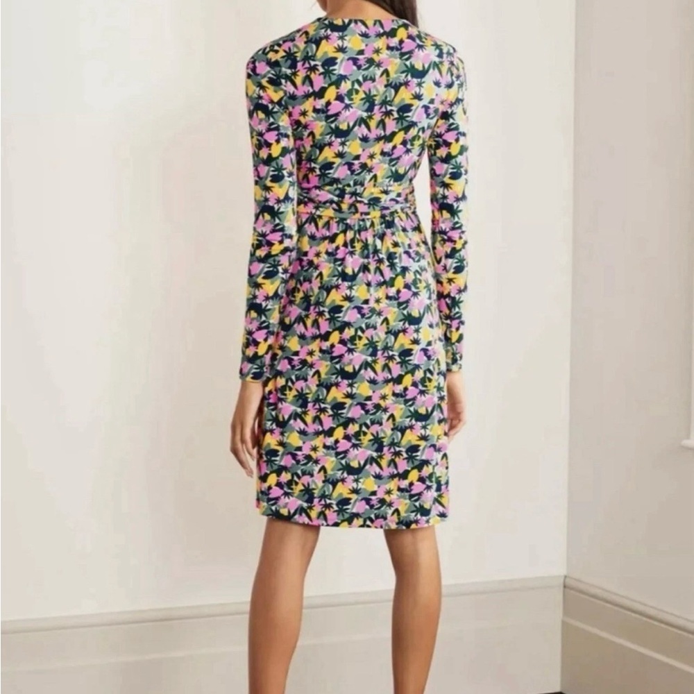 Boden Layla Jersey Dress Beautiful Print Size 2P in Like New Condition - Picture 5 of 10